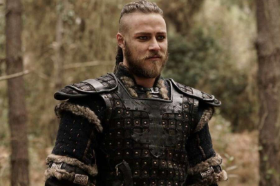 Kuruluş Osman’dan ayrılır ayrılmaz yeni dizisini seçti! Yakışıklı oyuncu Cemre Baysel’in partneri oldu