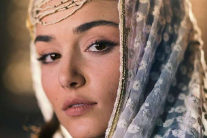 Hande Erçel ve İbrahim Çelikkol'lu Mest-i Aşk'ın vizyon tarihi belli oldu!