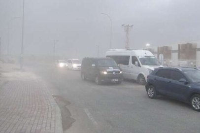 Fırtına sürücülere zor anlar yaşattı