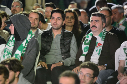 YILMAZ, FİNAL MAÇINI DEV EKRANDA VATANDAŞLARLA BİRLİKTE İZLEDİ