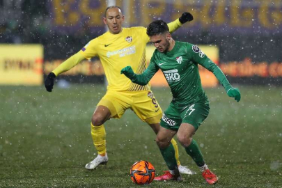 Tuğbey Akgün ile Canberk Yurdakul'a resmi teklif yok!