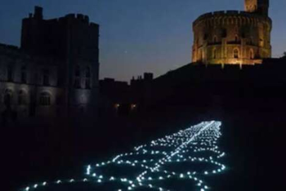 Birleşik Krallık ve deniz aşırı toprakları fenerlerle aydınlatıldı