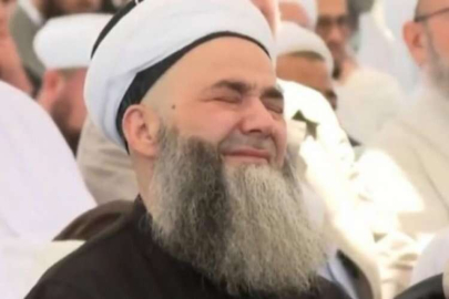 Cübbeli Ahmet Hoca, Ustaosmanoğlu'nun cenazesinde gözyaşlarına hakim olamadı