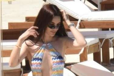 Hazal Filiz Küçükköse mayosunu giydi, fiziğiyle çatlattı! 'Üf sana'