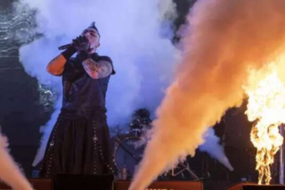 Hayko Cepkin, sahnede ninni söyledi