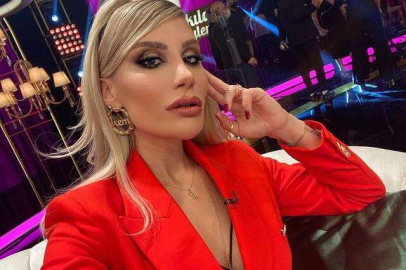 İrem Derici'den 'İrem'i görüntülü arayayım soyunur' diyen Hasan Can Kaya'ya cevap: Ara dene