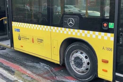 İstanbul Şişli'de sokak ortasında bekletilen İETT otobüsünde cinsel ilişkiye girdiler