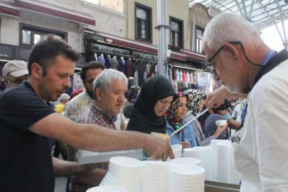 Bursa’nın tarihi Tuz Pazarı’nda 30 yıllık gelenek!