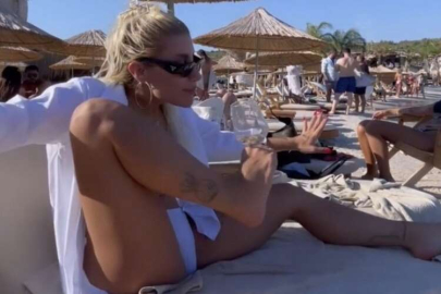 İrem Derici'den ayağında şarap ile poz!