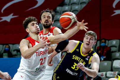 A Milli Erkek Basketbol Takımı, Akropolis Turnuvası'na galibiyetle başladı