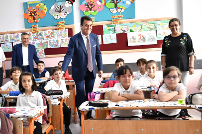 Başkan Dündar, 12 bin 200 öğrenci ile buluştu