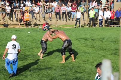 DÜNYA GÖÇEBE OYUNLARINDA MÜSABAKALAR NEFES KESİYOR