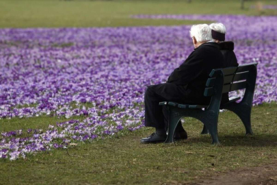 Erkeklerin kadınlardan daha hızlı yaşlandığı ortaya çıktı