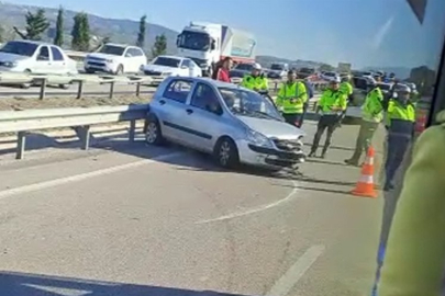 Bursa'da otobanda meydana gelen kaza sonrası trafik felç oldu