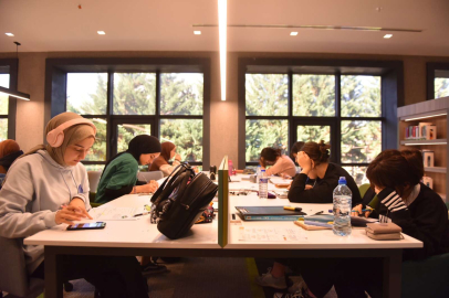 Gençler Yıldırım’ın İkinci Uyumayan Kütüphanesi ‘Mimar Sinan’ı Sevdi