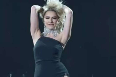 Hadise'den kalça dansı: 2023'e adım atıyorum