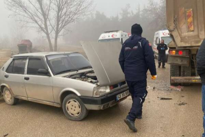 Bursa'da kamyona arkadan çarpan otomobilde 4 kişi yaralandı!