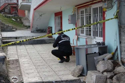 Boşanma aşamasındaki eşinin evini bastı!