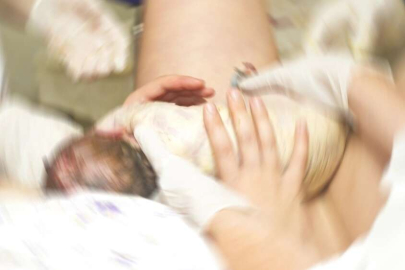 Bir ebe anılarını anlattı: Hamile kadınların vajinalarından çıkanlar şoke etti