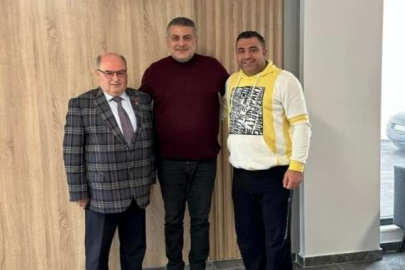 Cavit Kaya ve arkadaşlarının katılımı ile kadrolarını güçlendiren CHP'de yüzler gülüyor