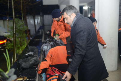 Yıldırım Arama Kurtarma Ekipleri Deprem Bölgesine Hareket Etti