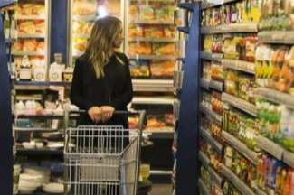 Bursa'da marketler arasında aynı üründe değişen fiyatlar