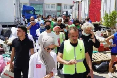 Gamze Özçelik deprem bölgesinde elleriyle çadır kurdu