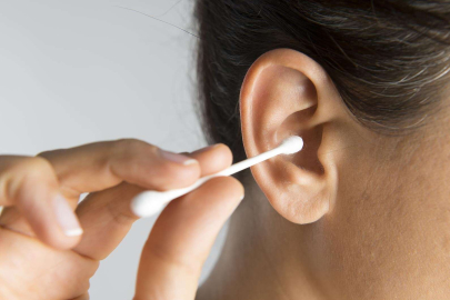 Kulak temizlerken kulağınıza zarar vermeyin!