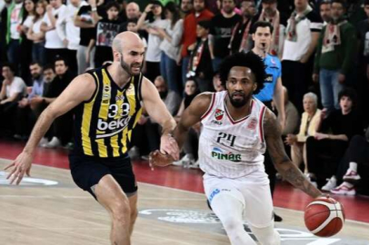 Karşıyaka, Fenerbahçe'yi mağlup etti