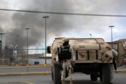 Meksika'da karteller çatıştı