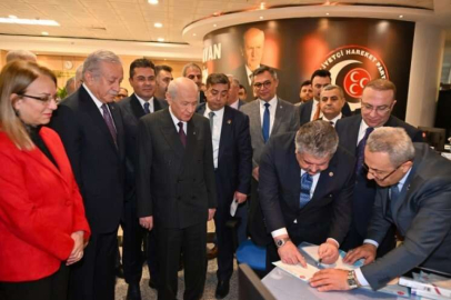 Devlet Bahçeli adaylık başvurusunu yaptı