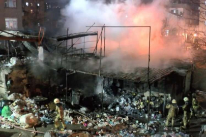 Geri dönüşüm deposunda yangın