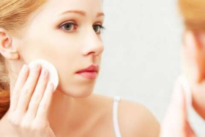 Makyajınızı sakın böyle temizlemeyin! Bugüne kadar doğru bilinen yanlış temizleme yöntemi pahalıya mal oluyor