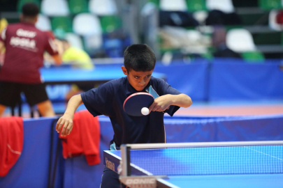 Depremzede gençlere sportif destek