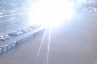 Diyarbakır'da yolun ortasına yıldırım düştü