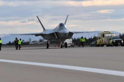 Heyecanlandıran paylaşım: Milli muharip uçağımız pistin başında!