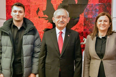 Türkan Elçi, CHP'ye katıldı: Rozetini Kılıçdaroğlu taktı