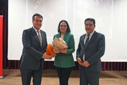 Bursa'da "Çanakkale Destanı" uluslararası lisede anlatıldı