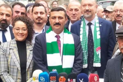 Selçuk Türkoğlu İYİ Parti'den milletvekili aday adayı olduğunu açıklıyor