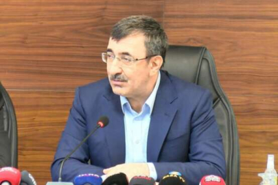 AK Partili Cevdet Yılmaz'ın acı günü: Annesini kaybetti