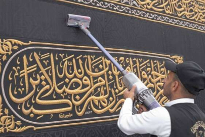 Müslümanlar Ramazan ayı için gün sayıyor: Kabe örtüsü Ramazan öncesi bakıma alındı