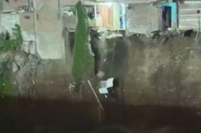 Arama kurtarma çalışmaları sırasında görevlinin üzerine derin dondurucu düştü!