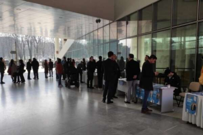 AK Parti Bursa'da e-temayül yoklaması başladı!