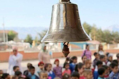 Deprem bölgesindeki 4 ilde bugün öğrenciler ders başı yapacak