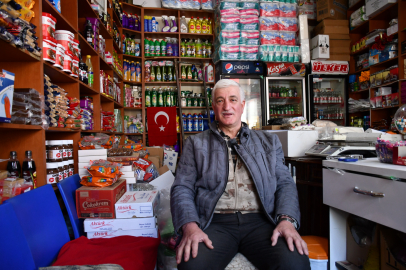 41 Yıldır Bakkalı Olmayan Yerlere Bakkal Götürüyor