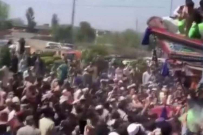 Pakistan'da un izdihamı!