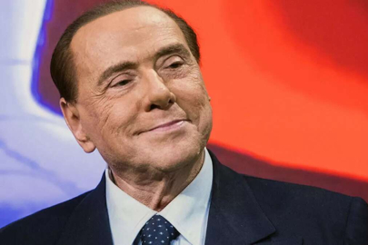 Berlusconi hastaneye kaldırıldı