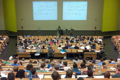 Üniversitelerde hibrit eğitim yarın başlıyor!