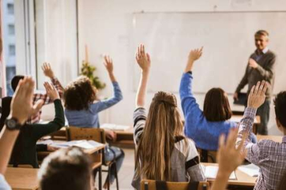 Üniversitelerde hibrit eğitim, bugün başlıyor