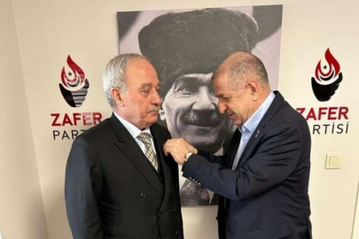 Erdal Sarızeybek Zafer Partisi'ne katıldı!